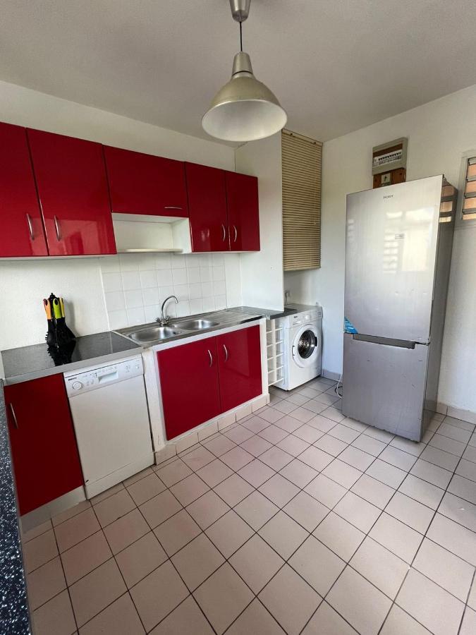 Appartement F4 Petit Bourg Екстериор снимка